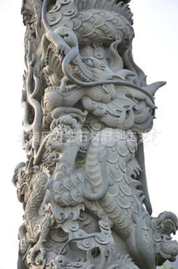 云南龍柱之柱子的由來(lái)及作用